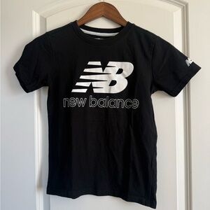 New Balance Kids Black T-Shirt Size 12